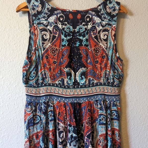 Bila Paisley Handkerchief Maxi Dress - Picture 6 of 9